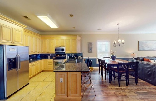 Pawleys Island Villa | Escape to Green Haven a Golfer's Delight