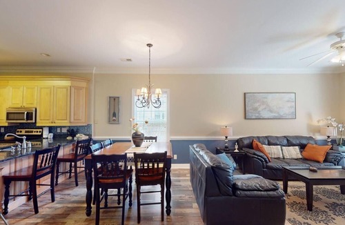 Pawleys Island Villa | Escape to Green Haven a Golfer's Delight