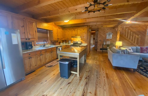 Cumming House | Escape to Our Serene Farm Cabin, Surrounded by Beautiful Rolling Pastures!