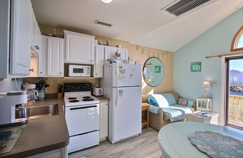 Hatteras Condo | Escape to the beach with Cabana By The Sea!