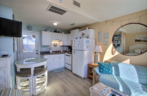 Hatteras Condo | Escape to the beach with Cabana By The Sea!