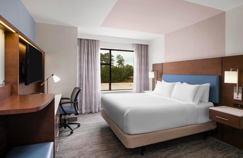 Alpharetta Hotel | EVEN Hotel Alpharetta - Avalon Area by IHG