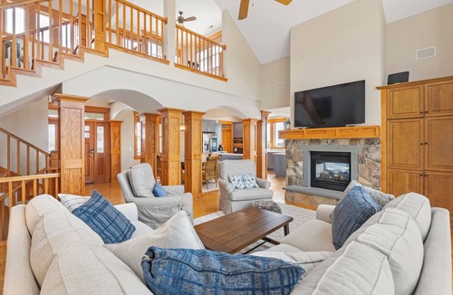 Currituck County House | Eventide: Views of the Golf Course | Private Pool | Ensuite Bedrooms