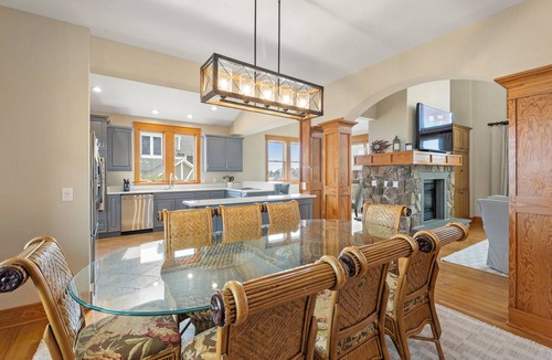 Currituck County House | Eventide: Views of the Golf Course | Private Pool | Ensuite Bedrooms