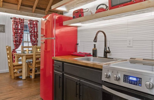 Saluda Cabin | Ever After Escape at Saluda Grade Cabins!