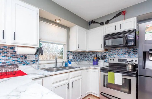 Charlotte House | EverStay Duplex “Suite B” Close to Everything