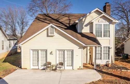 Charlotte House | EverStay Duplex “Suite B” Close to Everything