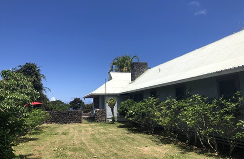 Captain Cook House | Exceptional Historic Home in South Kona