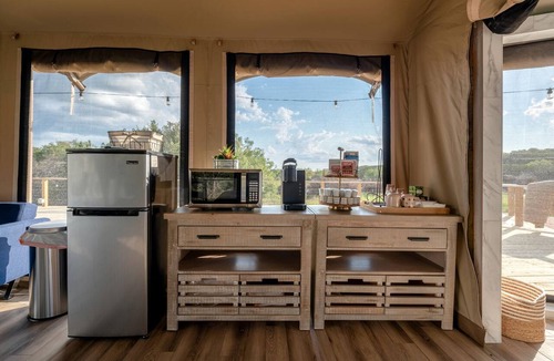 Marble Falls RV Rental | Exceptional Safari Tent Rental in Burnet, Texas, for Unforgettable Glamping Escapes