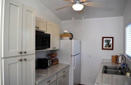 Waialee Apartment | Exceptionally Pristine Haleiwa North Shore Beachside Retreat