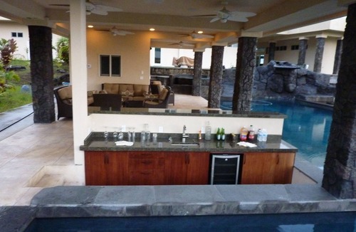 Ninole House | Exclusive, Dream Family Vacation Retreat.