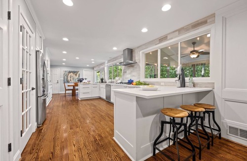 Roswell House | Executive 5BR Home with Hot Tub and Game Room