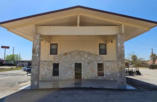 Comfort Hotel | Executive Inn
