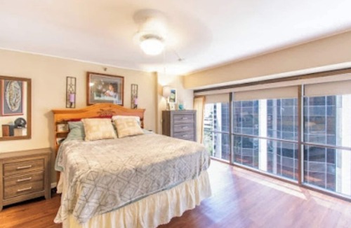 Downtown Honolulu Hotel | ExecutiveUnit ocean view-freeWIFI heated Olympic size pool-jacuzzi-heart of town