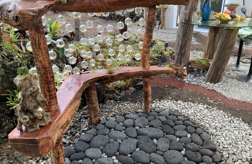 Eden Roc House | Exotic garden cottage at amazing volcanic fissure