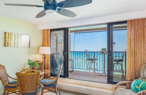 Honokowai Condo | Expansive, ocean-view condo with heated pool & sunset-view lanai