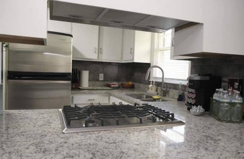 Griffin House | Experience Griffin charm, just a quick 12-min drive to Atlanta Motor Speedway