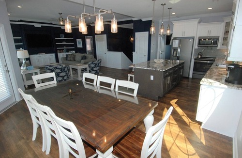 Sunset Beach House | Experience luxury at 413 SSB - Lucky Old Sun: a 5BR 5BA retreat in beautiful Sunset Beach.