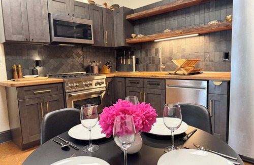 Manteo Apartment | Experience the charm of Manteo from this inviting 2 bedroom apartment.