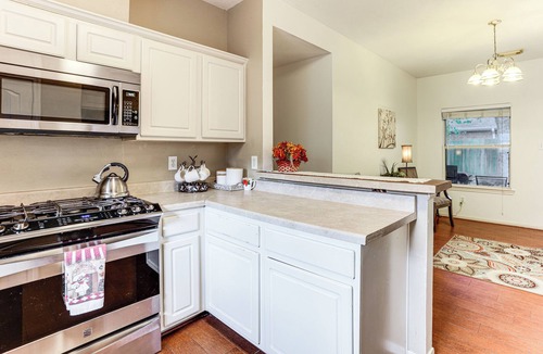 Spring Cottage | Explore Houston & Beyond! Spring Home w/Backyard