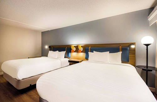 Eastwick Hotel | Explore Philly's Attractions! Pet-friendly Property, Free Airport Shuttle!