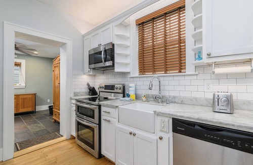 Chatham Crescent House | Exquisite Music Inspired Ardsley Park Home by Lucky Savannah
