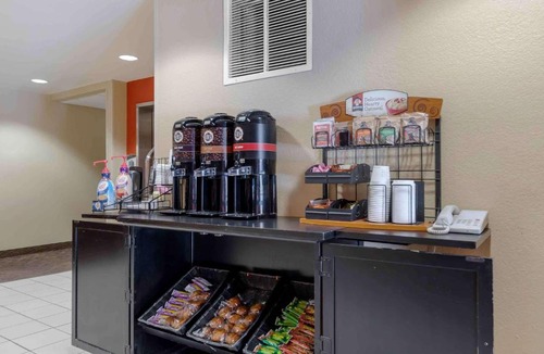 Bonanza Hotel | Extended Stay America Suites - Laredo - Del Mar