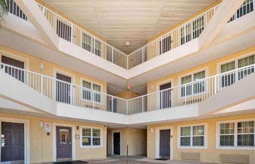College Park Hotel | Extended Stay America Suites - Mobile - Spring Hill
