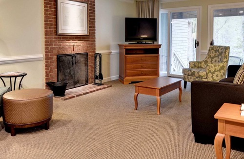 Kingsmill Condo | Fabulous 3 BR Waterfront Condo in Kingsmill