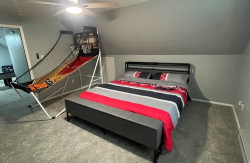 Largo House | Fabulous 4-bedroom house 3 Bath with AC in charming Upper Marlboro