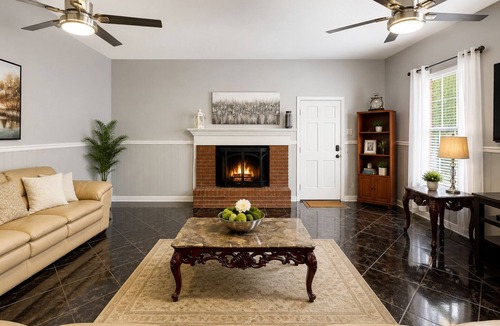 Griffin House | Fabulous 4-bedroom house with AC in charming Griffin