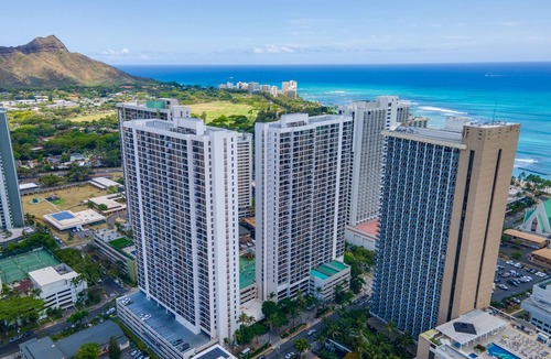 Waikiki Condo | Fabulous Diamond Head & Ocean View Condo with Free Parking!