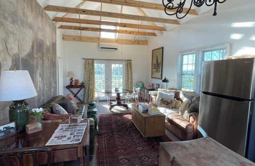 South Carolina Lakes & Blackwater Rivers Cottage | FABULOUS HORSE & RIDER COTTAGE, 20 min. From Aiken on BEAUTIFUL 80 ac. Farm.