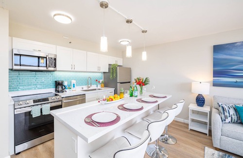 Waikiki Condo | Fabulous Ocean & Diamond Head View with Free Parking!