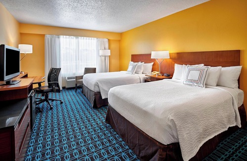 Myrtle Beach Hotel | Fairfield Inn by Marriott Myrtle Beach Broadway at the Beach