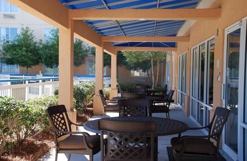 Myrtle Beach Hotel | Fairfield Inn Myrtle Beach Broadway at the Beach