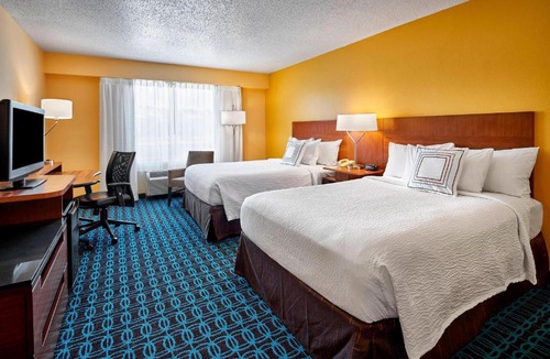 Myrtle Beach Hotel | Fairfield Inn Myrtle Beach Broadway at the Beach