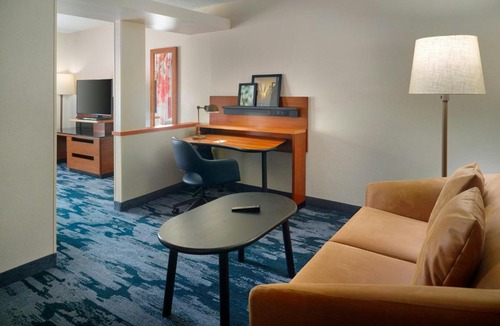 Ballenger Creek Hotel | Fairfield Inn & Suites by Marriott Frederick