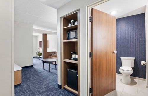 Hickory Hotel | Fairfield Inn & Suites by Marriott Hickory