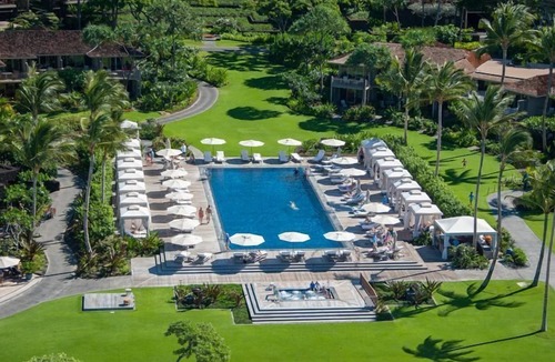 Kaupulehu Condo | Fairway Villa 120A: Charming w/Shared Pool, AC, Golf Cart & Lanai Ocean Views