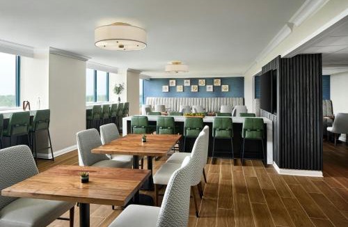 Falls Church Hotel | Falls Church Marriott Fairview Park