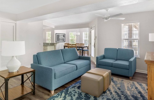 Sea Scape Hotel | Family 2BR Loft w/Kitchen, Laundry & Indoor Water Park Access Near Lake Trails