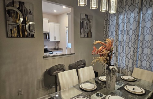 Paw Creek House | Family-Friendly 3BR Fast WiFi 10 Min to Uptown