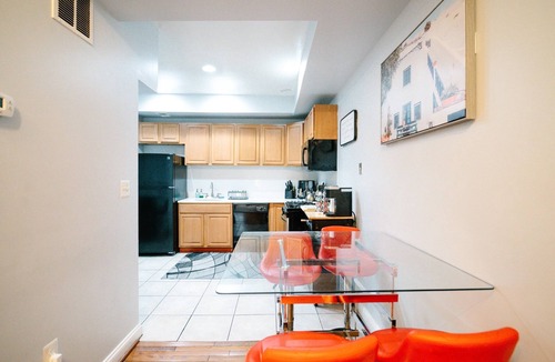 Park View House | Family-Friendly 5BR DC Home | Metro & Parking | Sleeps 12