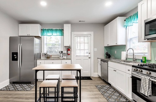 Willoughby Spit House | Family-Friendly 5BR Beach Home Dogs OK Sleeps 10