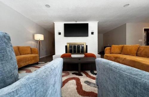 Columbus Apartment | Family-Friendly 5BR Close to Fort Benning with pool and fun!