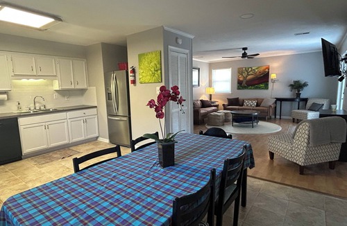 Chic's Beach House | Family friendly Beach house 400 Yards to Beach! Sleeps10