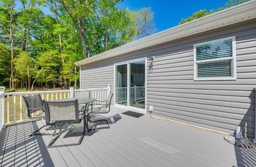 Colonial Beach House | Family-Friendly Home w/Deck Near Colonial Beach!