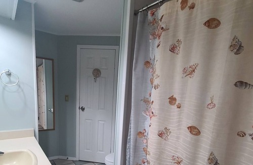 Garden City Cottage | Family Friendly Home - Your One Stop Home away from Home