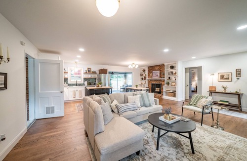 Lynchburg House | Family Friendly I Sleeps 8 I 11mins to LU & DT